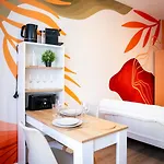 Cocon Coloré En Centre-ville De *